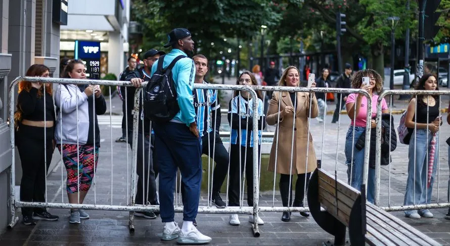 Torcedores do Grêmio viajam 14 horas para acompanhar jogo de hoje na Libertadores