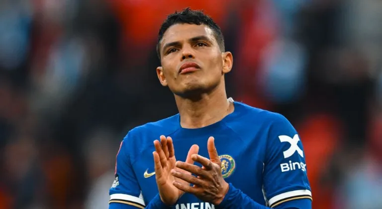 Esposa de Thiago Silva deixa mensagem enigmática nas redes sociais após derrota do Chelsea