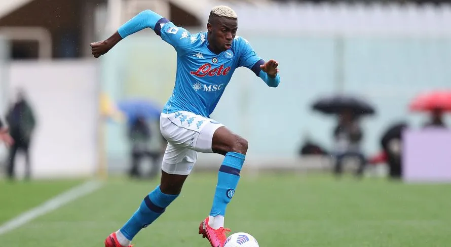 Arsenal mira a contratação de dois jogadores no mercado de bola