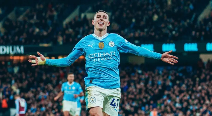 Foden faz três contra o Aston Villa e alcança 21 gols na temporada pelo Manchester City