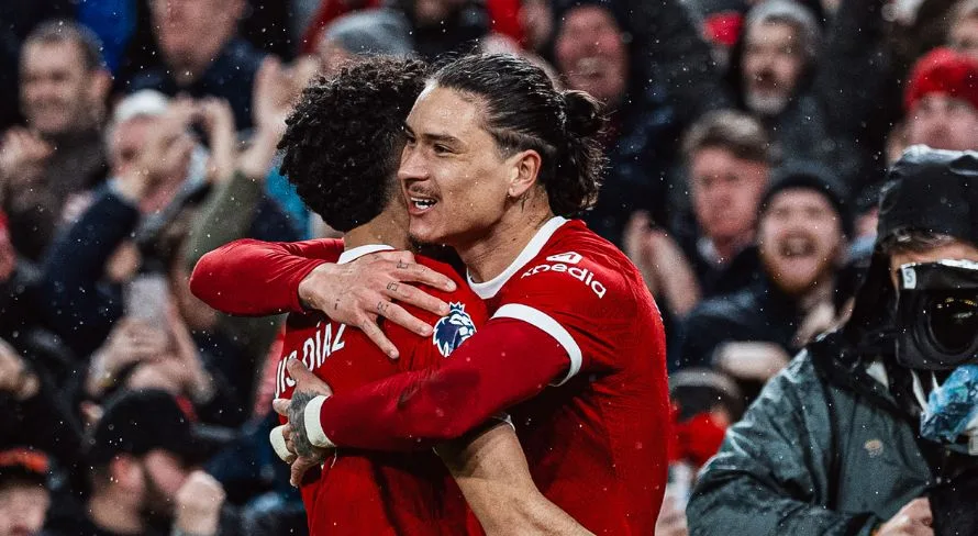 Liverpool derrota Sheffield United e se mantém na liderança da Premier League