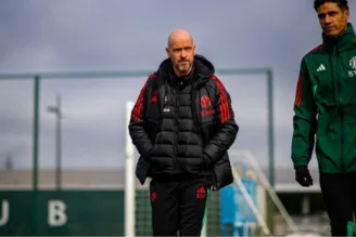 Erik ten Hag nos treinos do Manchester United