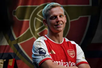 Zinchenko durante sua apresentação no Arsenal