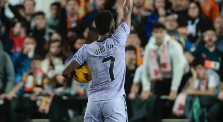 Presidente de LALIGA fala em ‘proteção’ a Vinícius Júnior e casos de racismo na Espanha