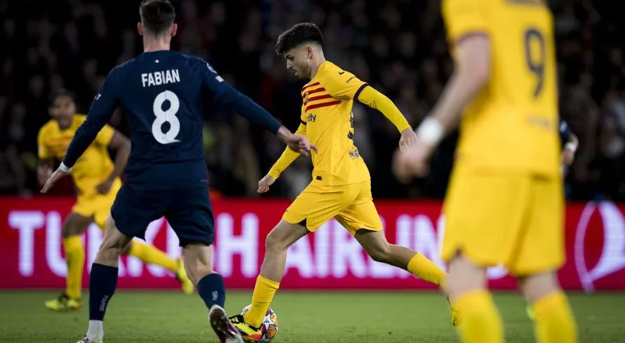 Pedri retorna após um mês afastado e é decisivo no jogo Barcelona x PSG