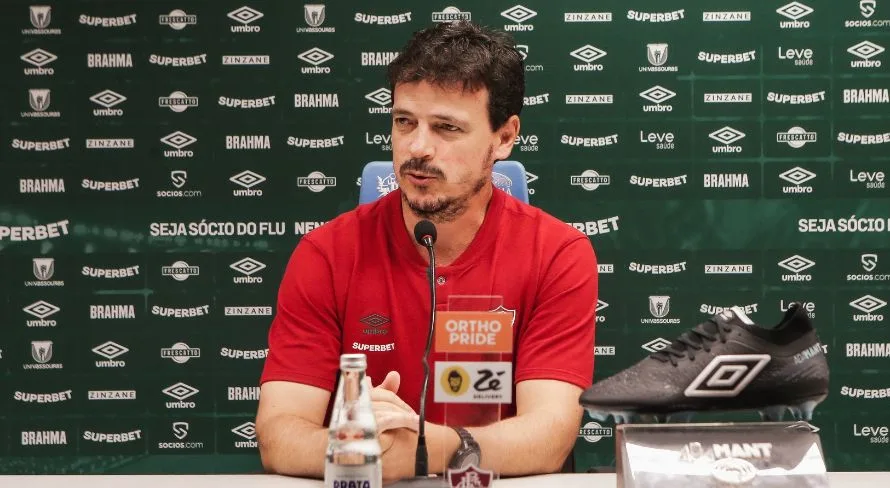 Diniz surpreende e crava melhor volante do futebol brasileiro 