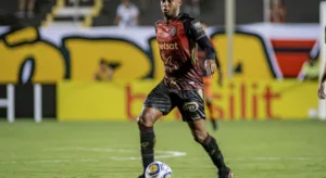 Volante do Vitória fala em ‘sonho’ ao projetar estreia do time no Brasileirão Série A