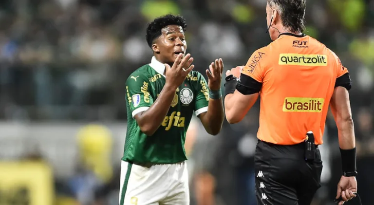 André Hernan comenta atitude da família dos árbitros com Endrick