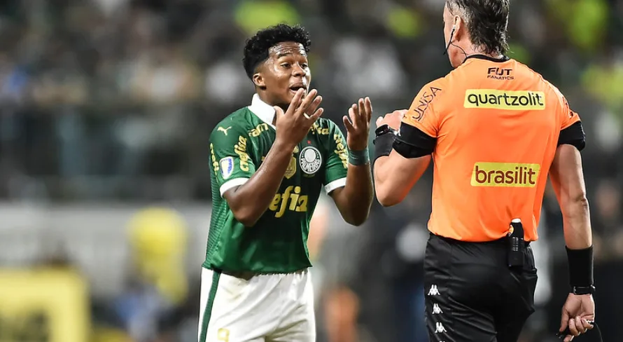 André Hernan comenta atitude da família dos árbitros com Endrick