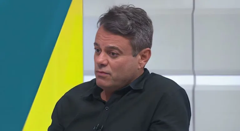 Eric Faria “exclui” jogador do Flamengo ao montar ataque ideal do Brasileirão Série A 