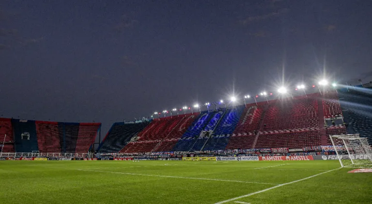 Palmeiras recebe pedido de desculpas do San Lorenzo por gesto racista de torcedora em jogo na Argentina