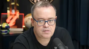 Everaldo Marques diverte web com menção à Band em jogo do SPFC na Globo