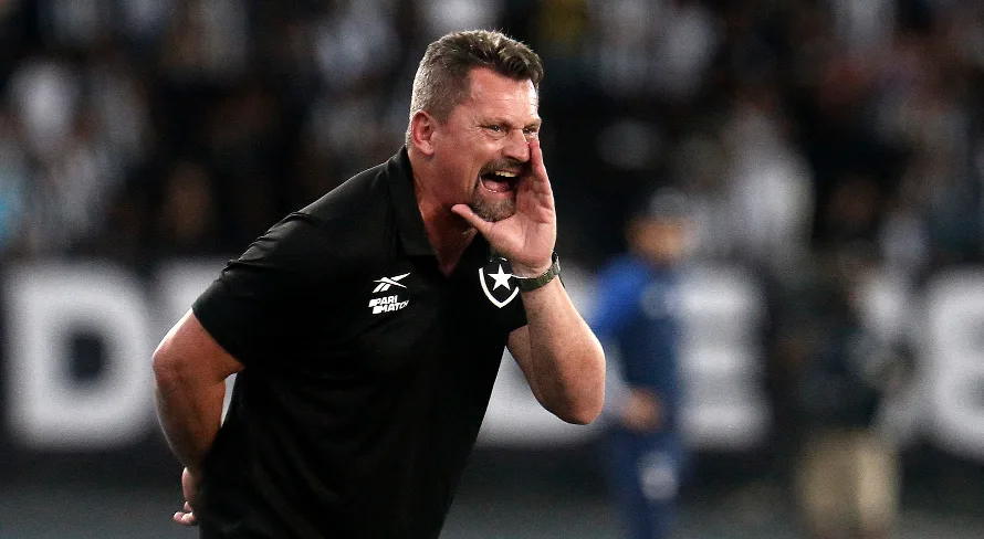 Em ‘despedida’ do Botafogo, interino lamenta ‘dia péssimo’ em estreia na Libertadores