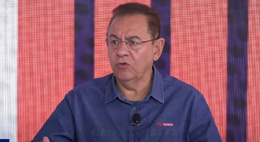 Flávio Prado ‘ignora’ técnico destaque no futebol brasileiro: “Ele é comum”