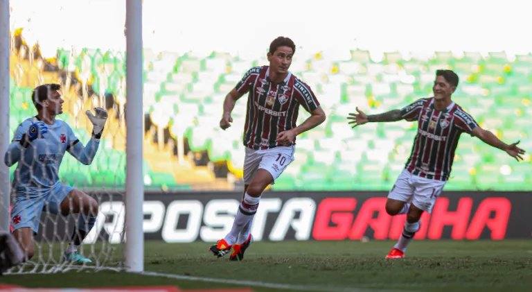 Fluminense derrota o Vasco em clássico polêmico no Brasileirão Série A