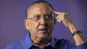 Galvão Bueno faz cobrança e aponta clube brasileiro que pode se complicar na Libertadores 