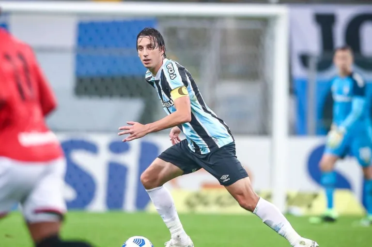 Grêmio confirma fratura no braço de Geromel que passará por cirurgia