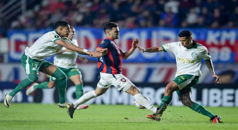Palmeiras busca o empate contra o San Lorenzo na Libertadores
