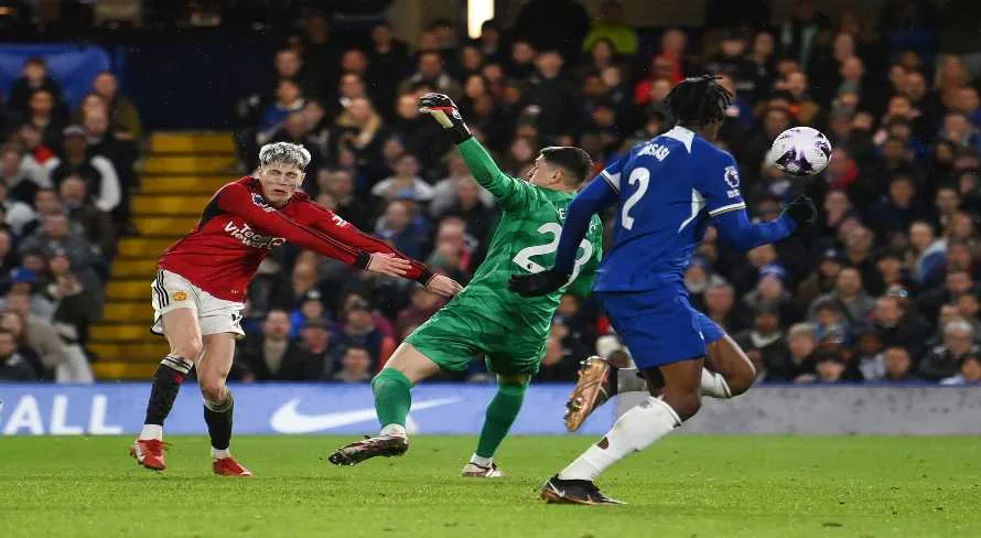 Manchester United vacila e Chelsea conquista vitória em um duelo de gigantes na Premier League