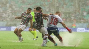 Caio Alexandre supera a marcação e anota um golaço para o Bahia contra o Fluminense; veja