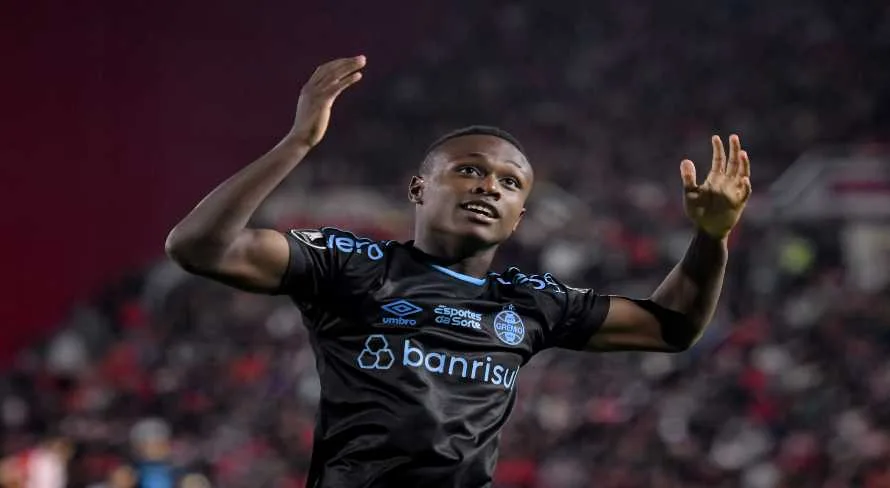 Com gol de Nathan Fernandes, Grêmio vence o Estudiantes e marca os primeiros pontos na Libertadores