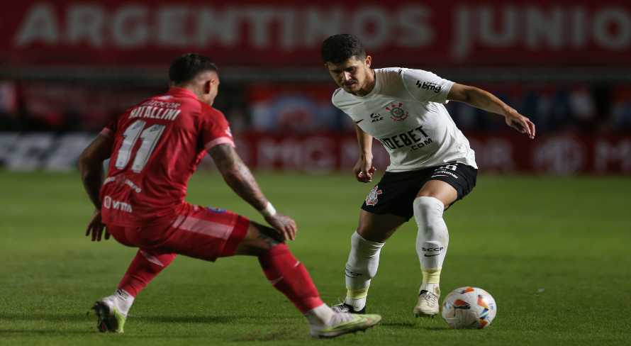 Corinthians é derrotado pelo Argentinos Juniors na Sul-Americana e contabiliza terceiro revés consecutivo