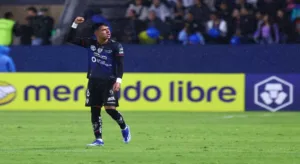 Independiente del Valle marca um golaço contra o Palmeiras; veja