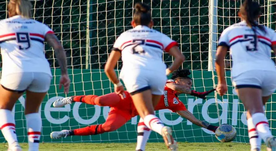 SPFC domina Bragantino e garante vitória no Brasileirão Feminino