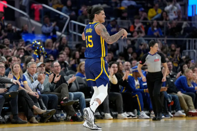 NBA: Gui Santos faz embaixadinha e cesta em aquecimento de Warriors x Pelicans 