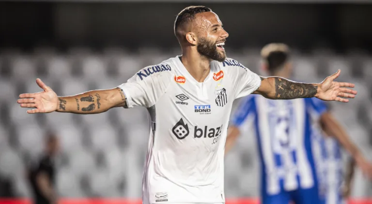 Guilherme assume o topo da artilharia do Santos na temporada 