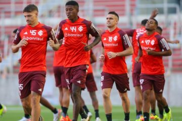 Internacional em treino no CT Parque Gigante