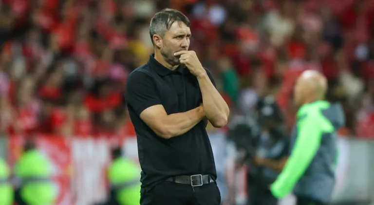 Coudet desabafa após empate do Internacional no Brasileirão: “Talvez o problema seja eu”