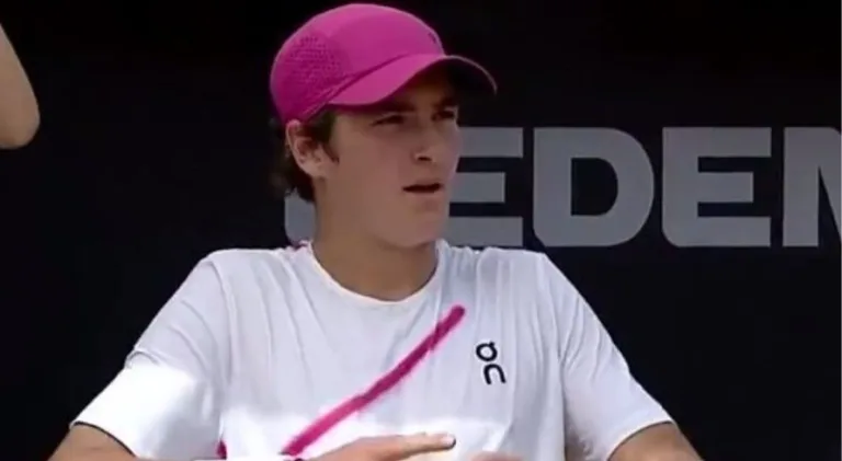 João Fonseca estreia com vitória no ATP de Bucareste