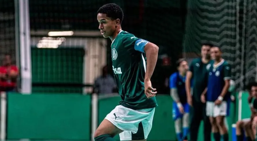 Joia do futsal do Palmeiras vai ganhar chance no Sub-17 do futebol