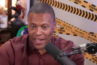 Júlio Baptista.