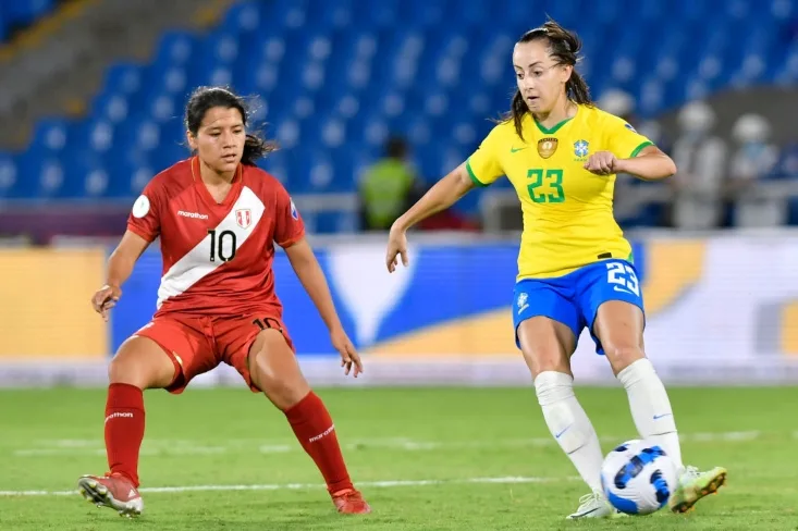 Ex-Corinthians, hoje no Orlando Pride comunica tratamento contra Linfoma de Hodgkin