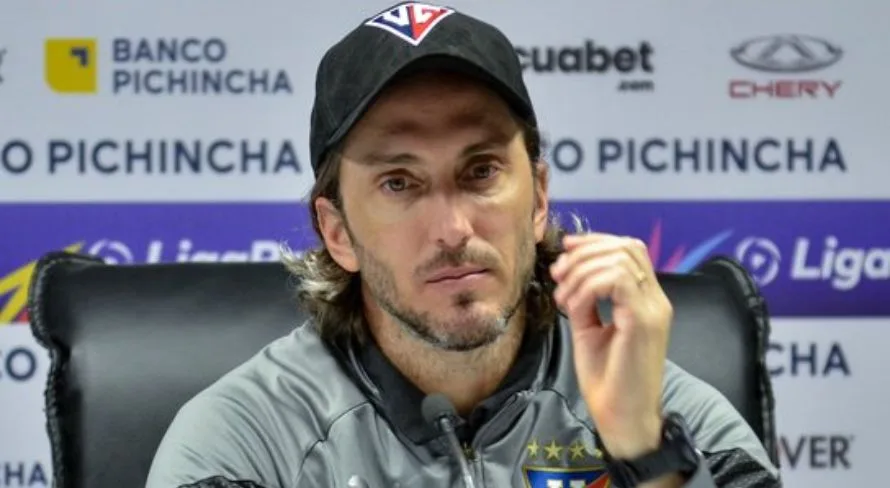 Casagrande ironiza SPFC por escolha de novo técnico: “Mundo gira”