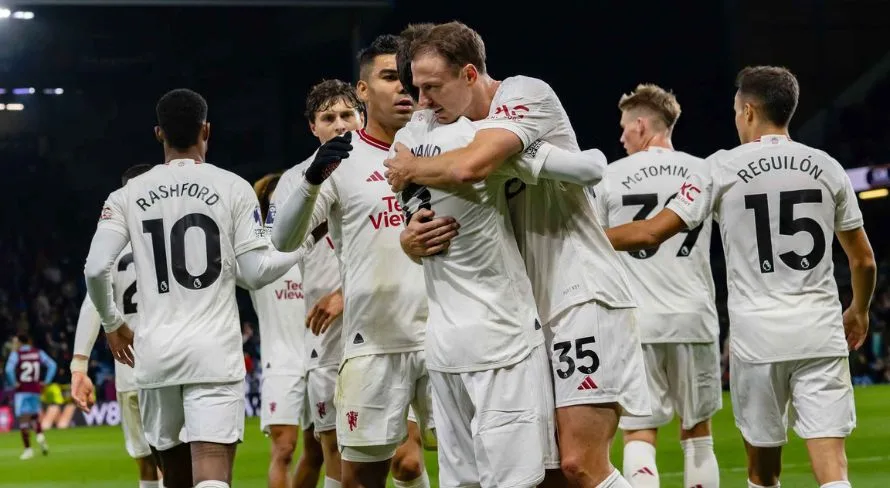 Manchester United x Burnley: onde assistir à Premier League AO VIVO