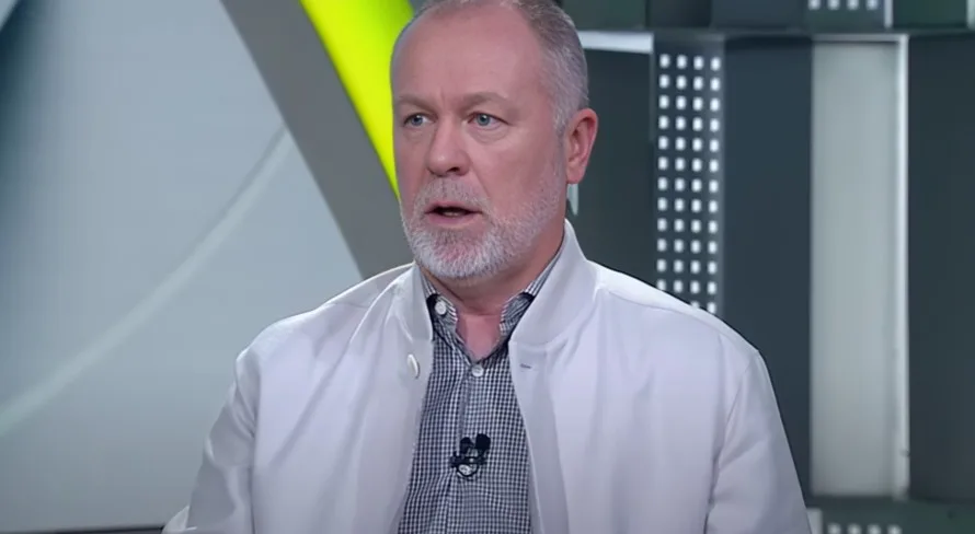 Mano Menezes ‘esquece’ Abel e crava melhor técnico do século no Brasil