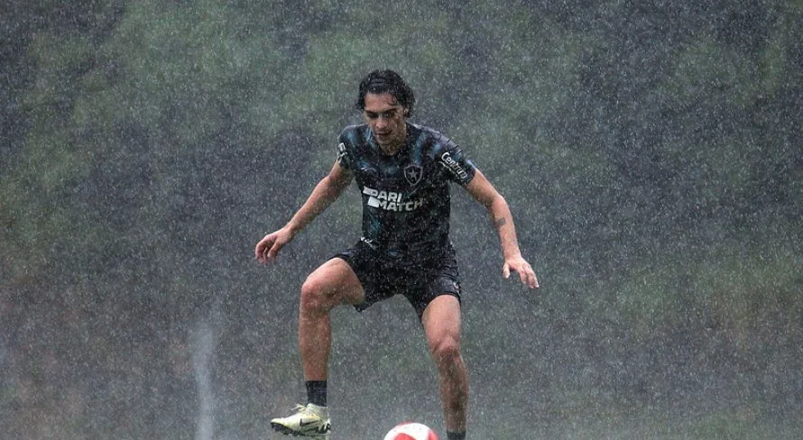Matheus Nascimento tem lesão muscular confirmada e só volta ao Botafogo no segundo semestre