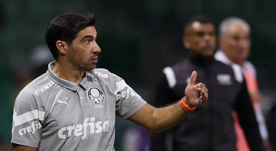 Mauro Cezar dispara que não contrataria dois técnicos badalados do Brasileirão: “Jamais”