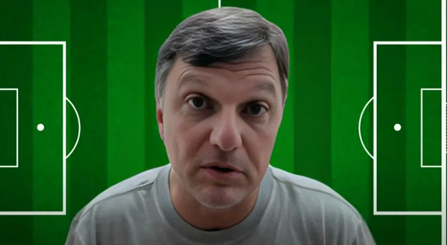 Mauro Cezar exalta time que é “avassalador” e dispara: “É a história sendo escrita”