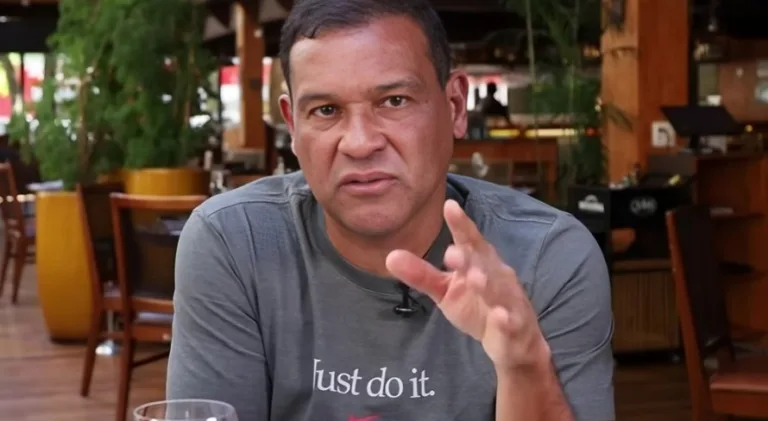 Muller destaca meia histórico do futebol brasileiro: “Privilégio”