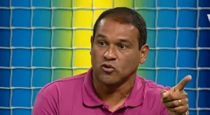 Muller surpreende e aponta técnico injustiçado no futebol brasileiro