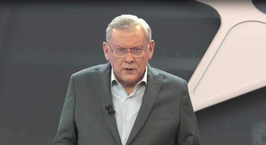 Neto cita técnico que é ‘injustiçado’ pela imprensa no Brasil: “Maltratado”