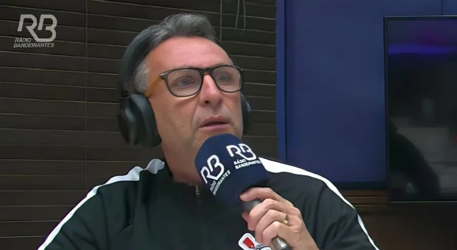 Neto elege “uma das maiores piadas” envolvendo contratação no Brasil: “Jogador medíocre”