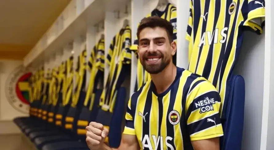 Nicola comenta especulações de chegada de Luan Peres ao Palmeiras