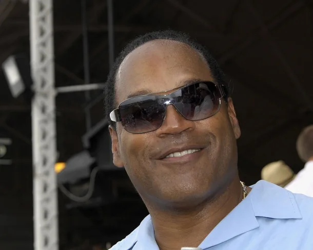 O.J. Simpson, ex-atleta da NFL, morre aos 76 anos, vítima de câncer
