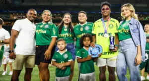 Pai de Endrick crava volta do atacante ao Palmeiras no futuro