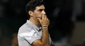 Palmeiras perde dois titulares para o clássico com o Corinthians pelo Brasileirão